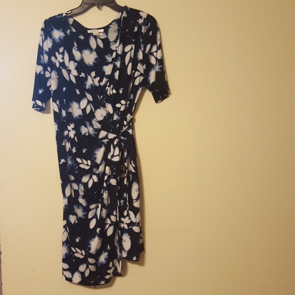 Maternity wrap dress - Picture 4 of 4